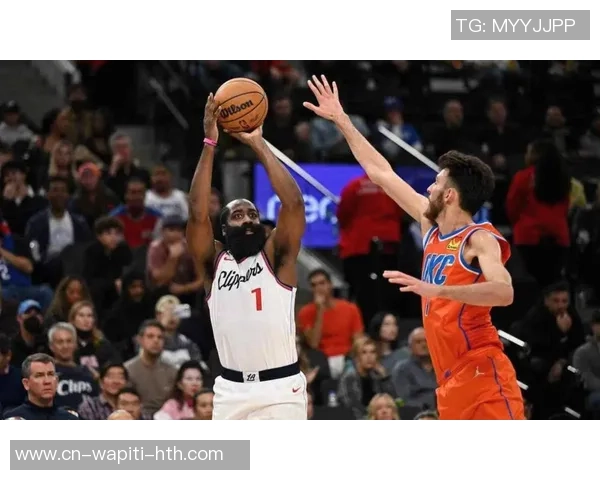 本来保罗曾给小卡主张，纠正泰伦卢的战术系统，但遭助教正告